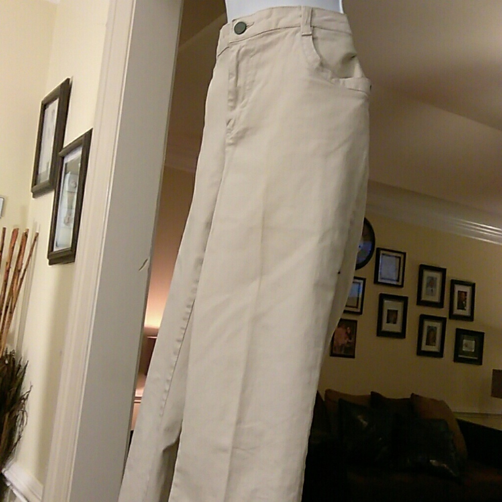 living planet ladies capri pants